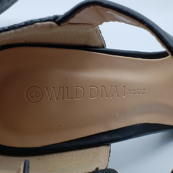 Wild Diva black heels, 4.5|" heels, Size 8 - Picture 4 of 6